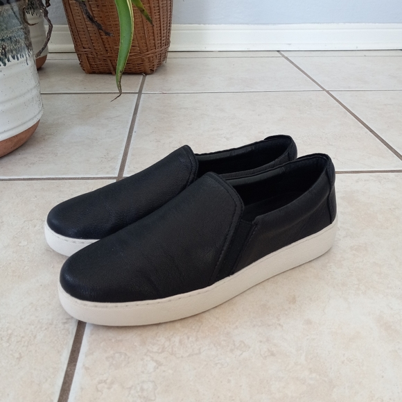 Frye Women's Webster Leather Slip On Loafer in Black 9US - Picture 11 of 12